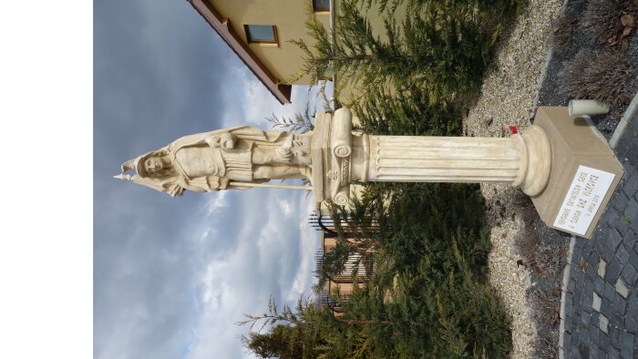 Statue des hl. Florián in Vlčkovce-3