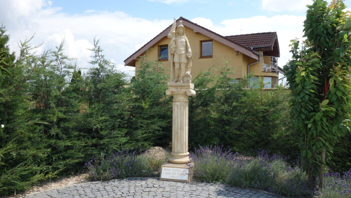 Statue des hl. Florián in Vlčkovce-1
