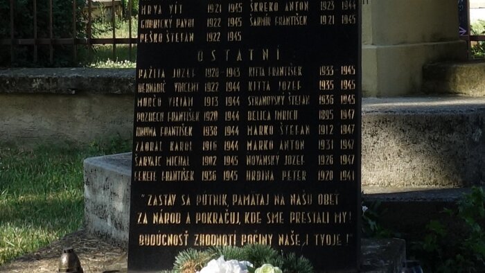 Monument to death in World War II - Hrnčiarovce nad Parnou-3