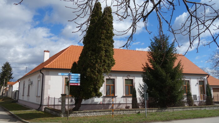 Römisch-katholische Pfarrei - Hrnčiarovce nad Parnou-2
