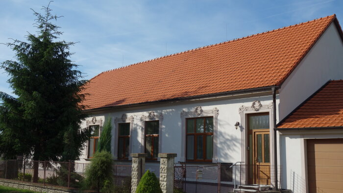 Römisch-katholische Pfarrei - Hrnčiarovce nad Parnou-1