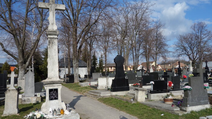 Cemetery- Križovany nad Dudváhom-5