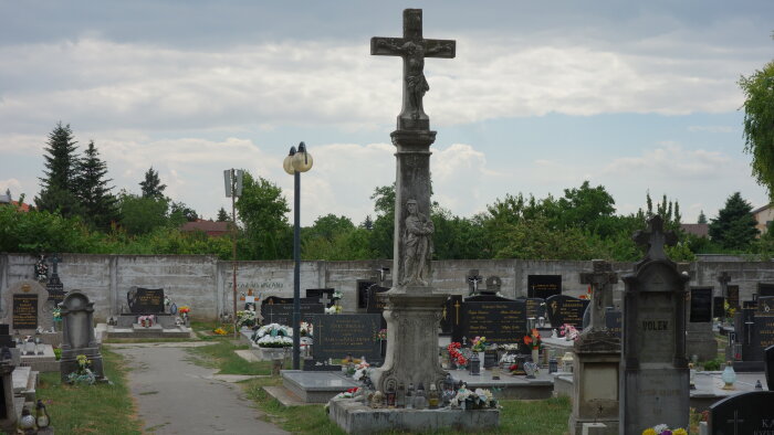 Cemetery- Križovany nad Dudváhom-2