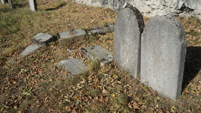 Jüdischer Friedhof - Trstín-6
