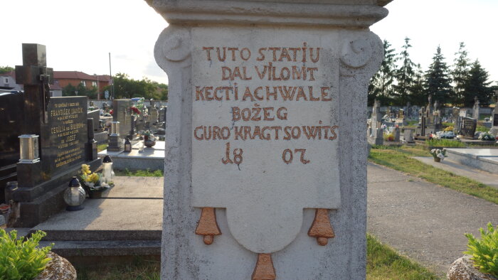 Központi kereszt a temetőben - Slovenská Nová Ves-2