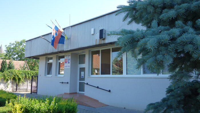 Obecný úrad a Kultúrny dom -  Majcichov-1