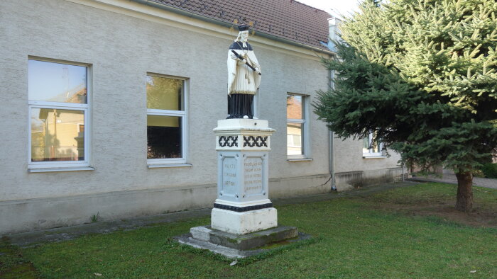 Socha sv. Jána Nepomuckého - Pavlice-2