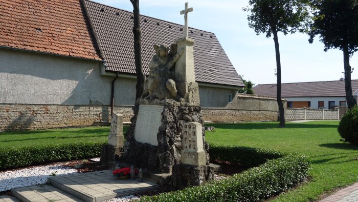 Monument to the fallen in World War I - Ružindol-2