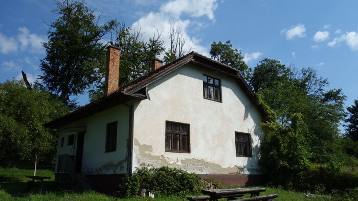 Former Horáreň Suchánka - Hradište od Vrátnom-1