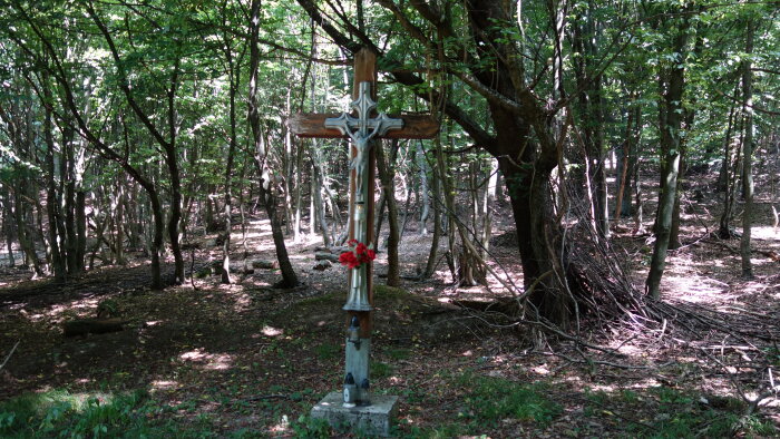 Kříž na Skelné Huti - Doľany-3
