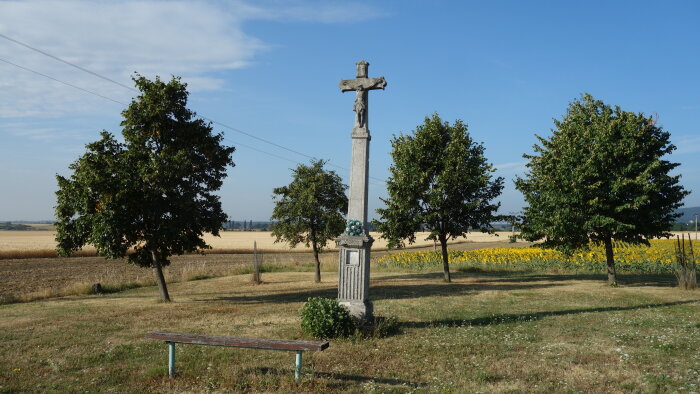 Kříž u silnice, směr Dlouhá - Doľany-1
