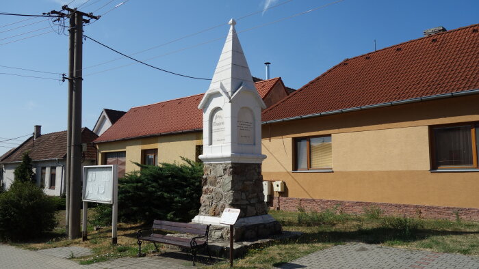 Denkmal für Fándly - Doľany-2
