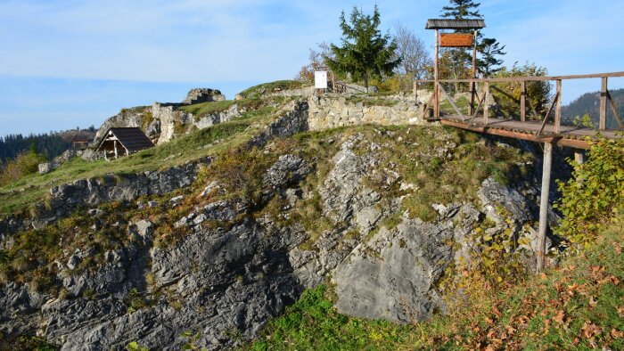 Lehrpfad Kalameny - Liptovský hrad-6