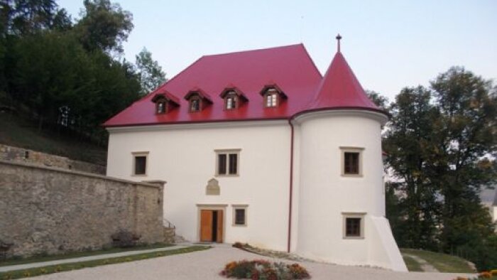Burg kastély - Považská Bystrica-2