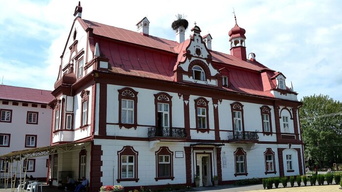 Manor house in Dolný Lieskov, Považská Bystrica-1