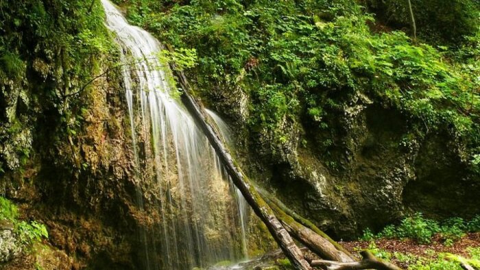 Strážovské waterfalls, Pružina-3