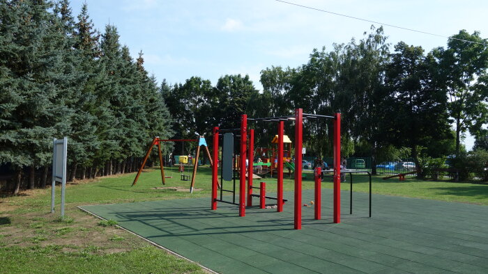 Detské ihrisko a street workout pri futbalovom ihrisku - Ružindol-2