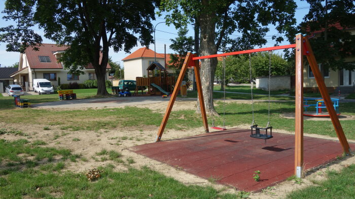 Spielplatz, oberer Park - Ružindol-2