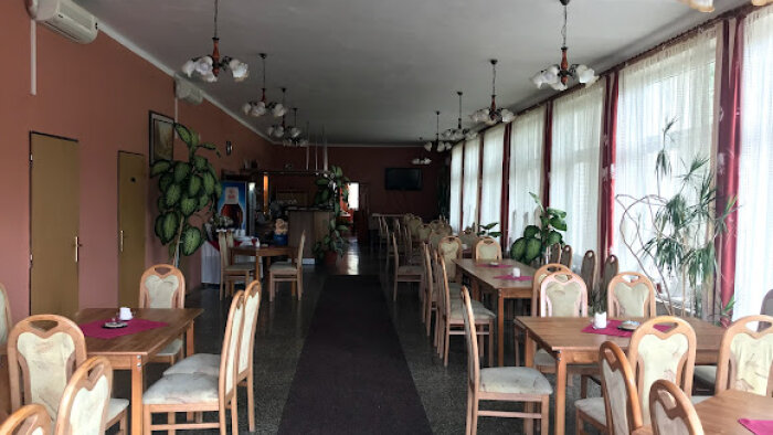 Reštaurácia Skala-3