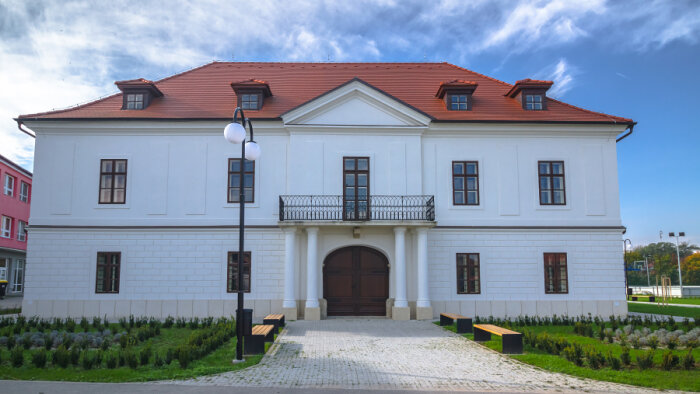 Renaissance manor house - Nové Sady-2