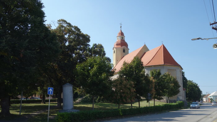 Church of St. Martina z Tours - Suchá nad Parnou-3