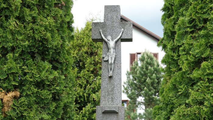Prícestnej kamenný kříž při Matildina dvoře - Dlouhá-1