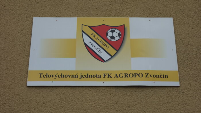 Futbalové ihrisko - Zvončín-3