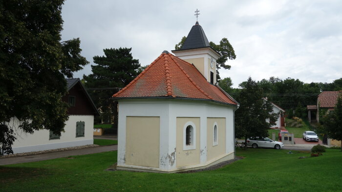 Szűz Mária látogatásának kápolnája - Suchá nad Parnou-2