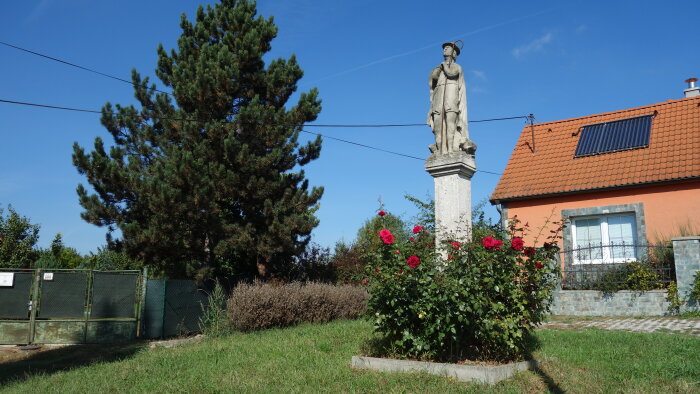 Statue des hl. Vendelína - Suchá nad Parnou-1