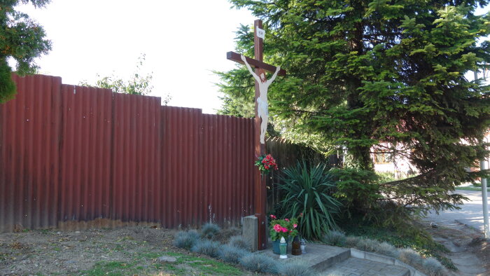 Wooden cross in the village - Košolná-1