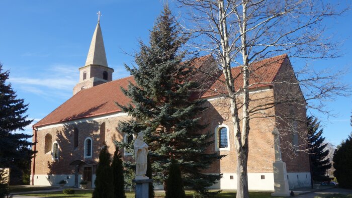 Parish Church of St. Alžbety Uhorskej - Kaplna-1