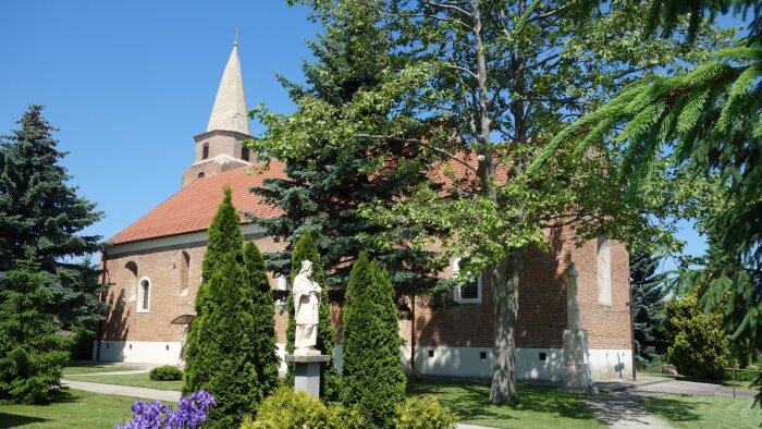 Farský kostol sv. Alžbety Uhorskej - Kaplna-2