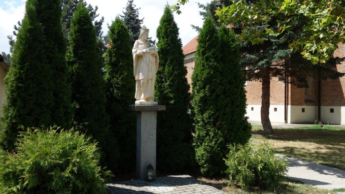 Socha sv. Jána Nepomuckého - Kaplna-1
