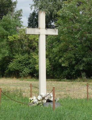 Kríž na cholerovom cintoríne - Čataj-4