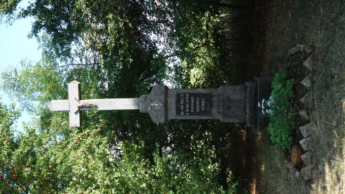 Stone cross near vineyards - Igram-4