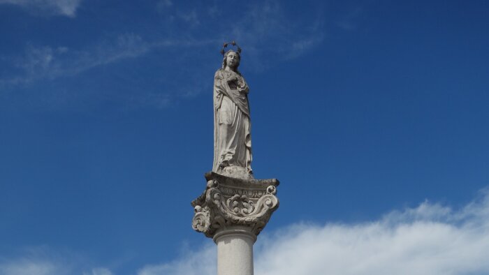 Szűz Mária szobra - Vistuk-2