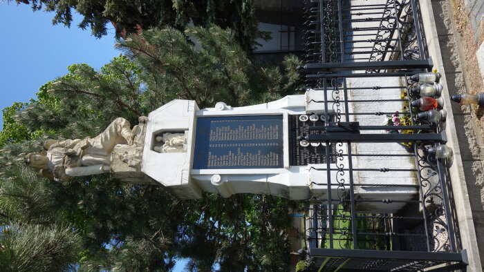 Monument to the fallen in the wars - Vistuk-3