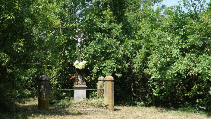 Litinový kříž za obcí - Vištuk-1