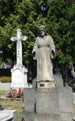 Hlavní kříž na hřbitově - Budmerice-3