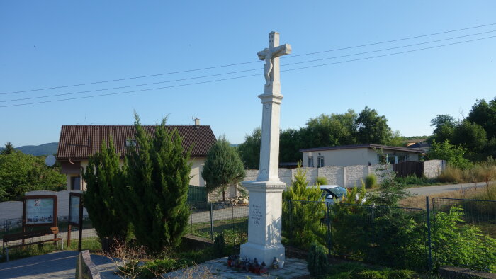 Kříž na hřbitově - Štefanová-1