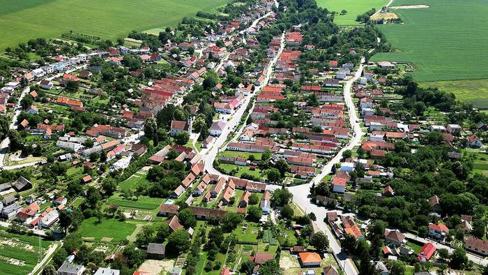 The village of Hlboké-3