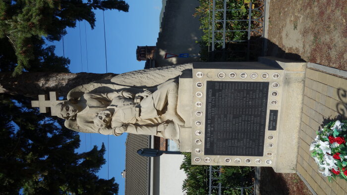 Denkmal für die Gefallenen der Weltkriege - Dolná Orešany-3