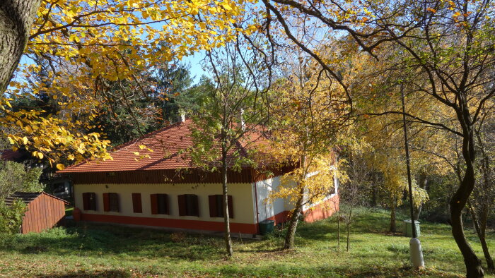 Egykori tűzoltóállomás Šišoretné - Dolné Orešany-1
