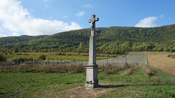 Kříž za obcí - Horné Orešany-1