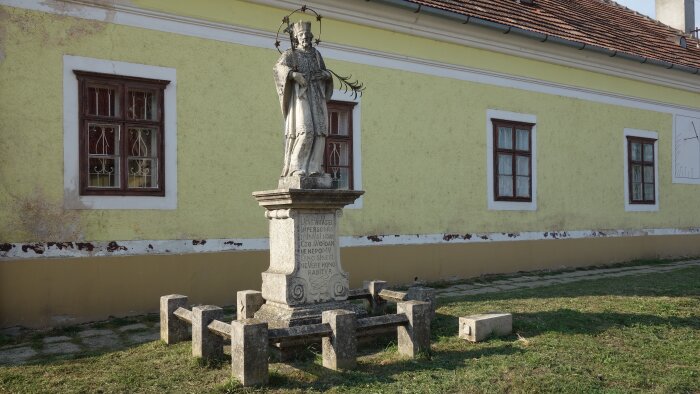 Statue des hl. Jan Nepomucký - Smolenice-1