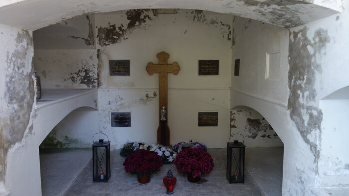 Pálfiovská hrobka - Smolenice-2