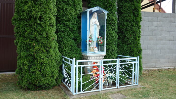 Statue of the Rosary of the Virgin Mary - Zeleneč-2
