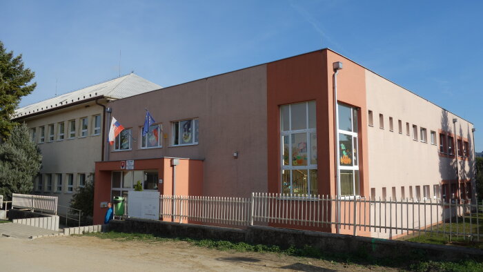 Základná škola - Boleráz-1