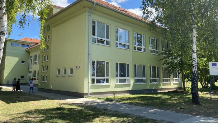 Grundschule mit Kindergarten - Križovany nad Dudváhom-3