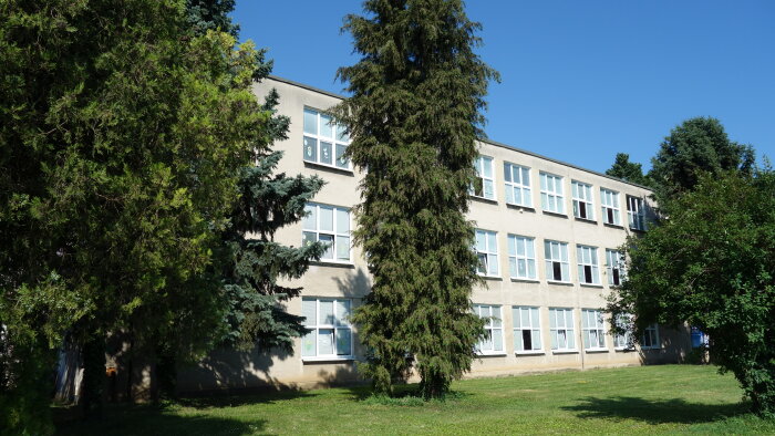 Základní škola J. Palárika, Majcichov-2